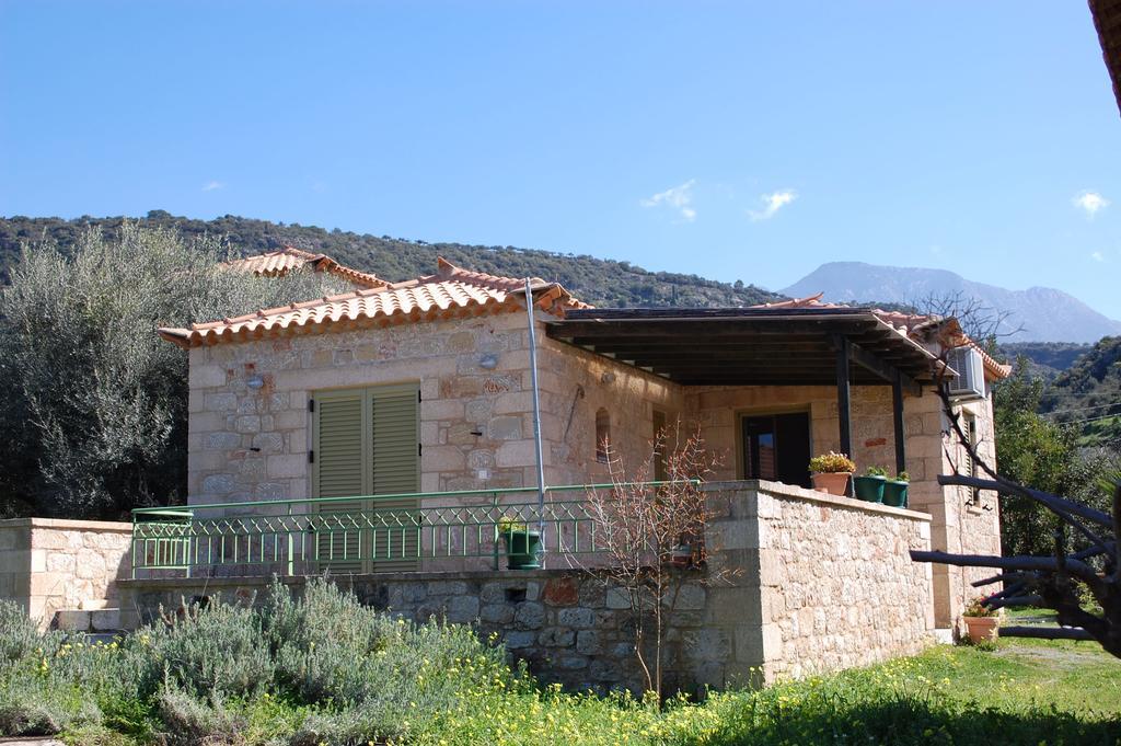 Amoni Holiday Homes Kardhamili Exterior foto