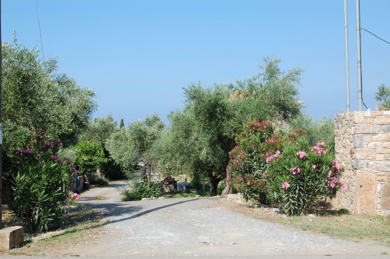 Amoni Holiday Homes Kardhamili Exterior foto